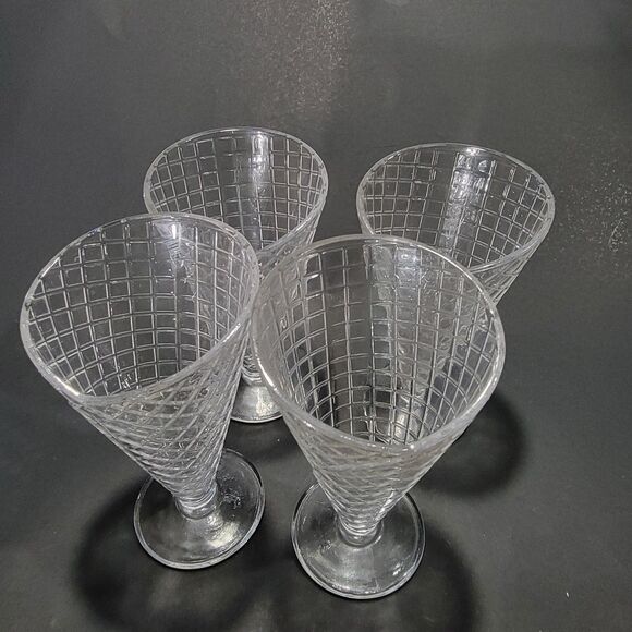Rocco Bormioli Waffle Cone Ice Cream Clear Glass 6.5" Tall Set of 4 - Picture 3 of 4